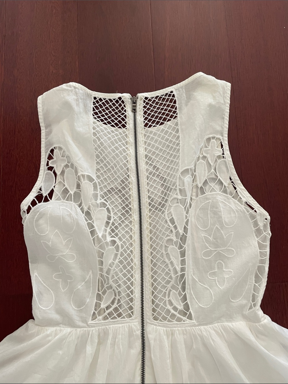Alice + Olivia White Lace Fit & Flare dress - Picture 11 of 17